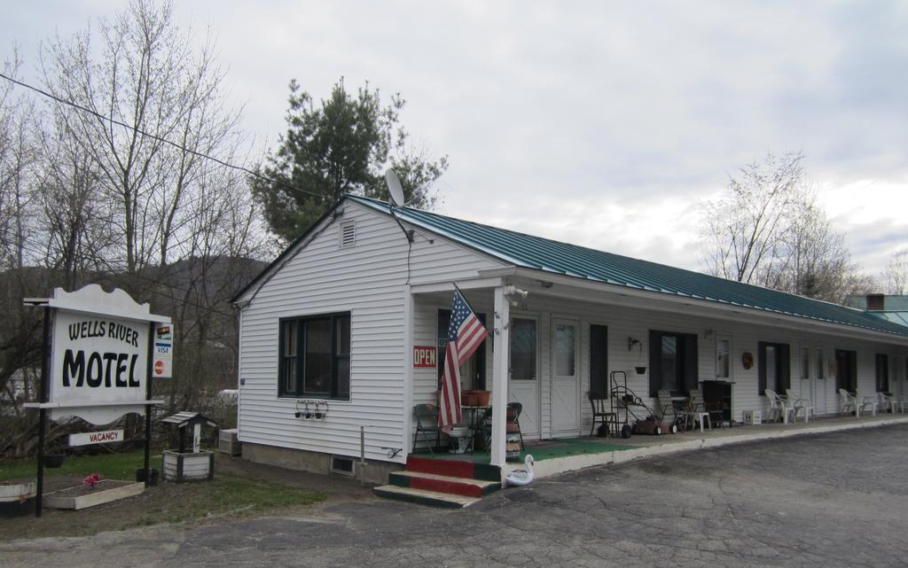 Wells River Motel Екстериор снимка